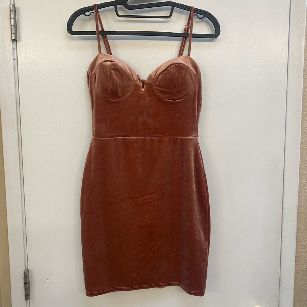 Velvet Mini Bodycon Dress by Trixxi. XS